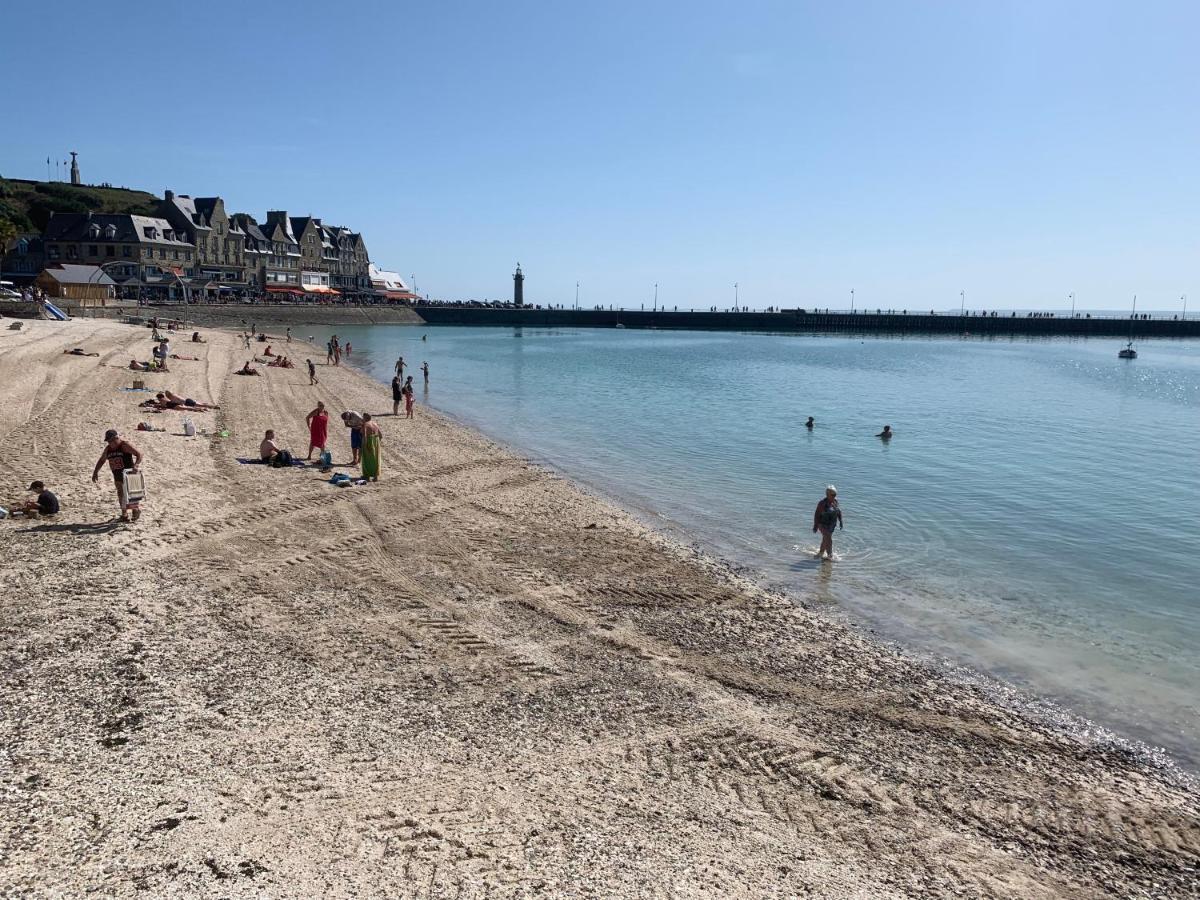 Vue Sur Mer Cancale Bagian luar foto