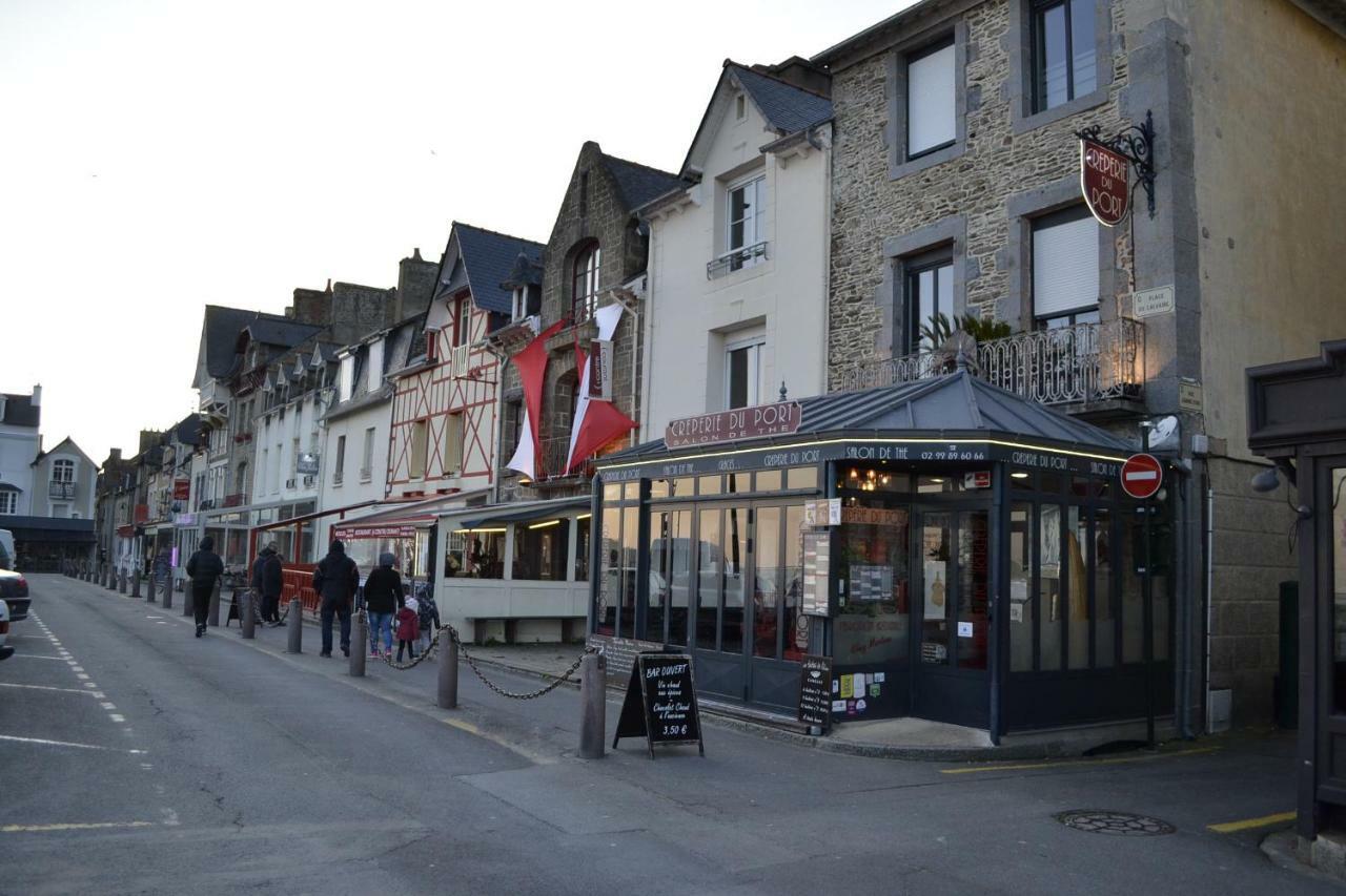 Vue Sur Mer Cancale Bagian luar foto