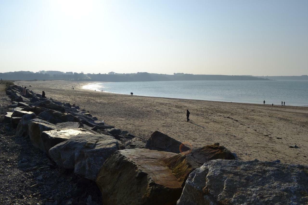 Vue Sur Mer Cancale Bagian luar foto