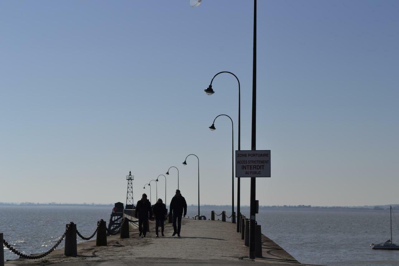 Vue Sur Mer Cancale Bagian luar foto